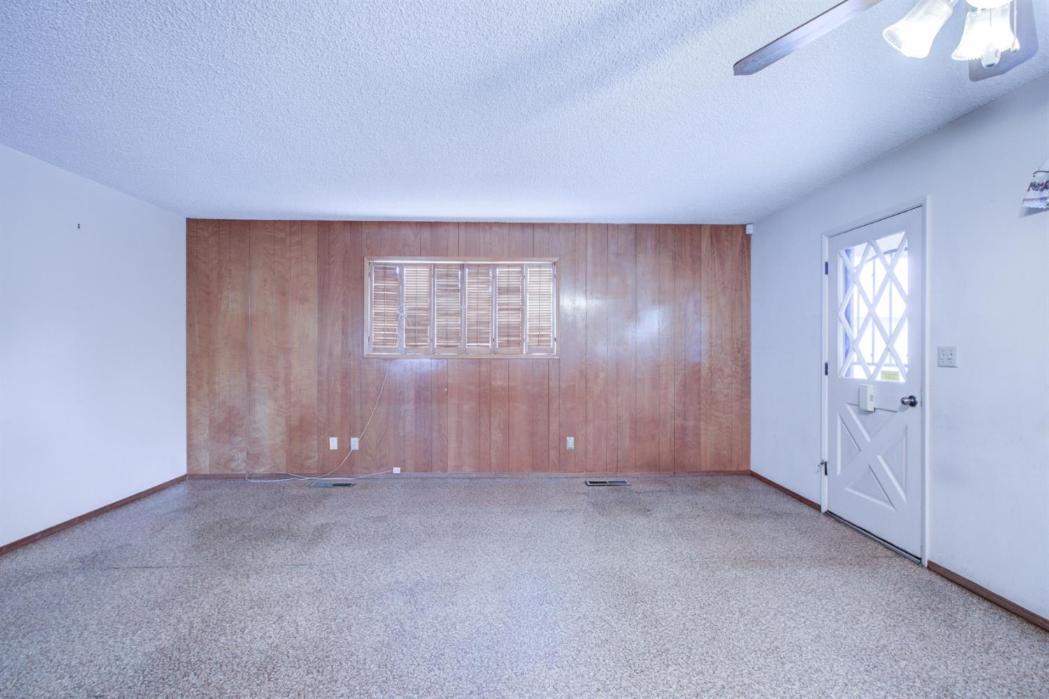 1729 Beverly Dr, Modesto, CA 95358
