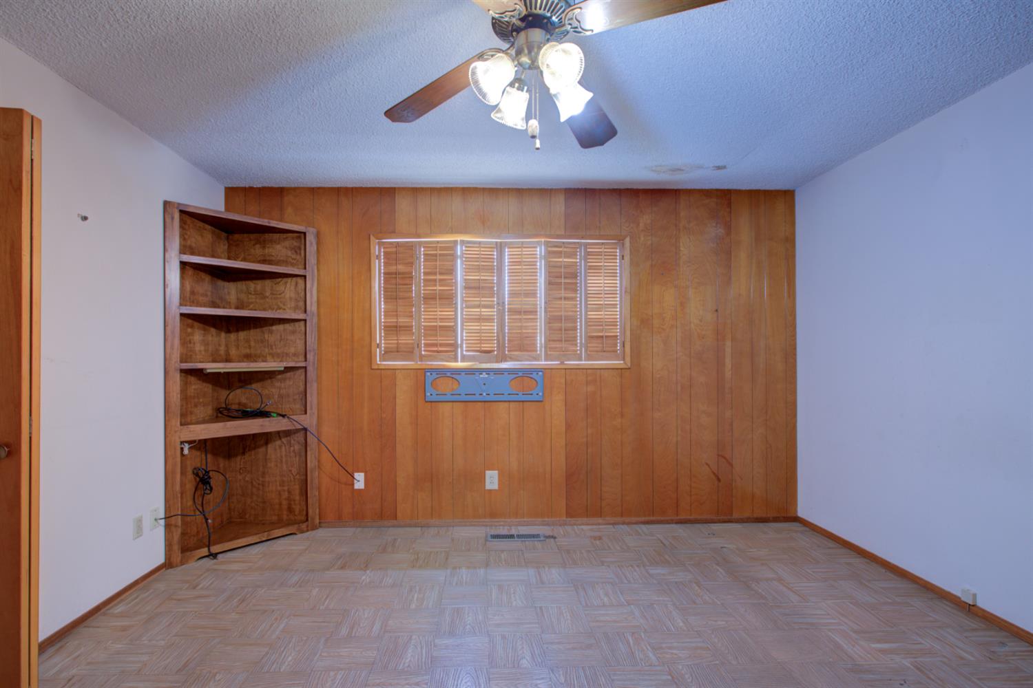 1729 Beverly Dr, Modesto, CA 95358