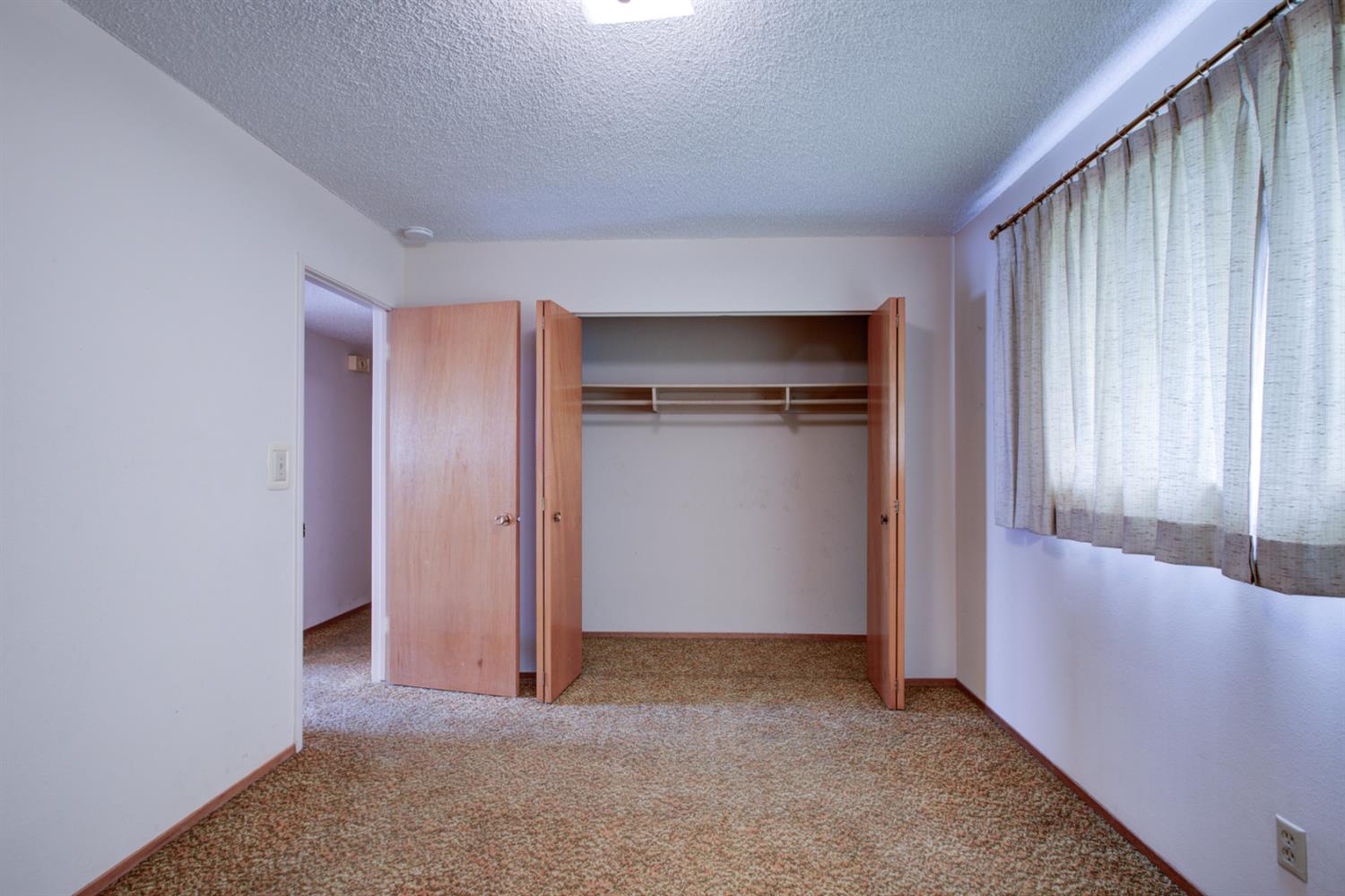 1729 Beverly Dr, Modesto, CA 95358