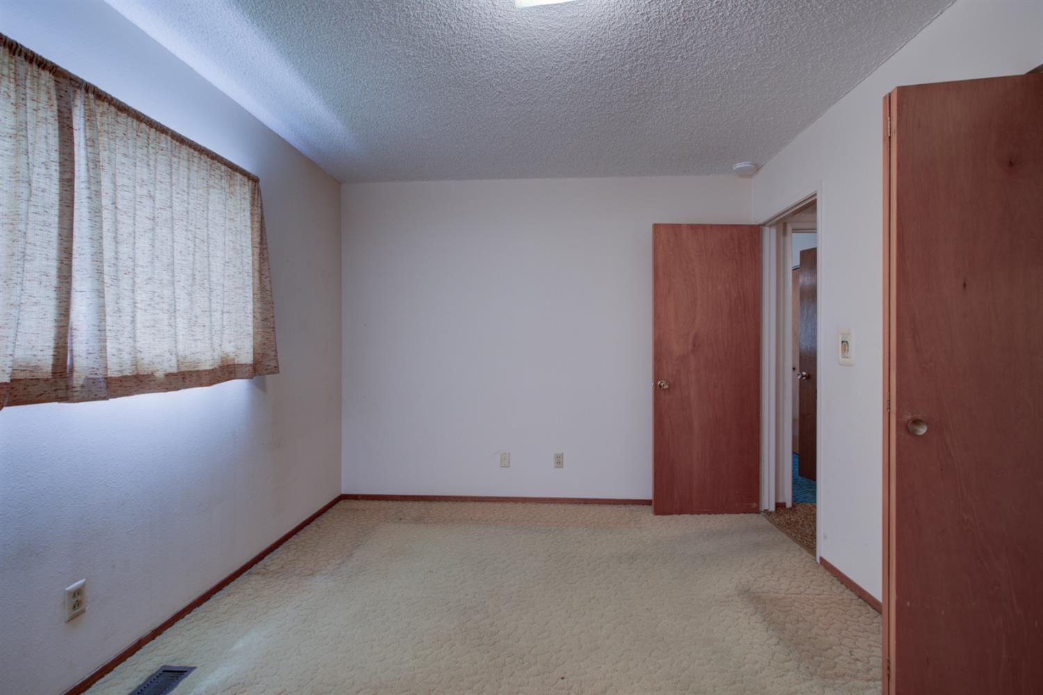 1729 Beverly Dr, Modesto, CA 95358