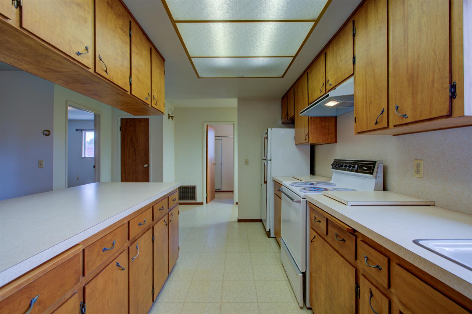1729 Beverly Dr, Modesto, CA 95358