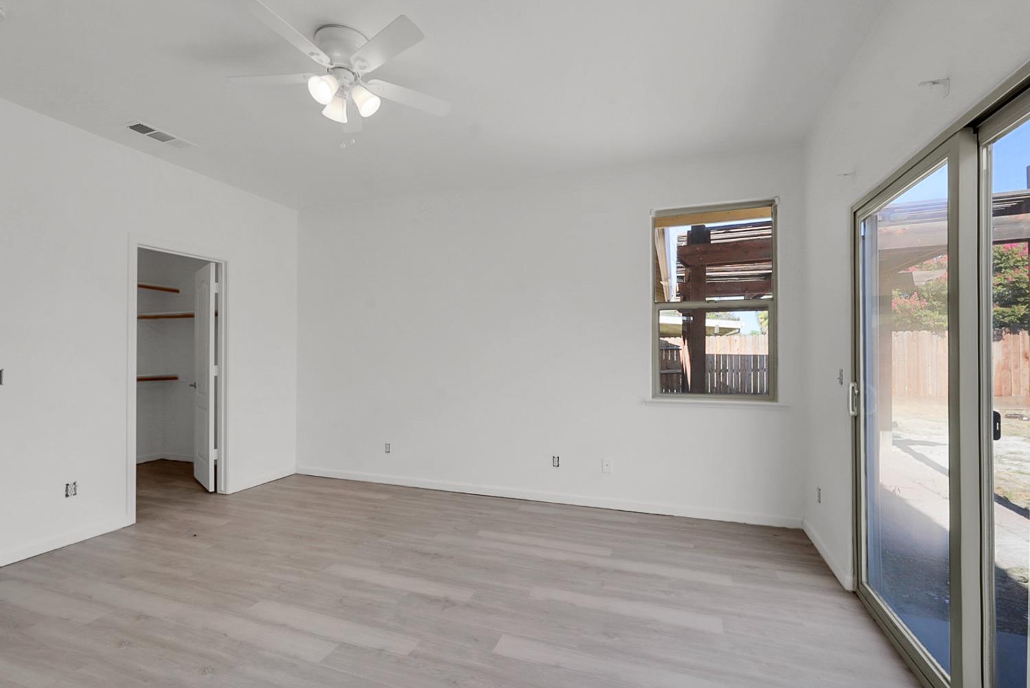 528 Burgundy St, Los Banos, CA 93635