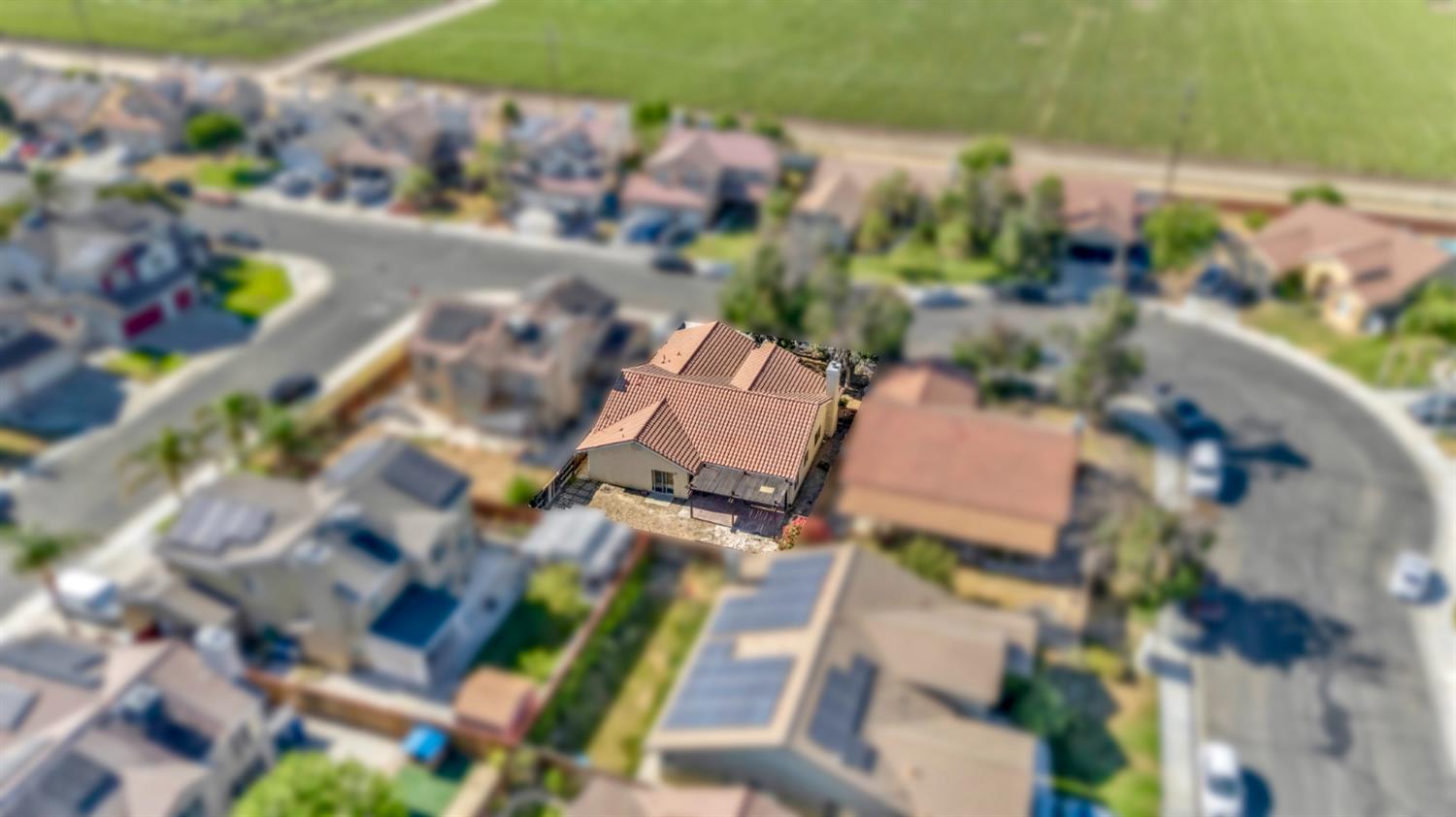 528 Burgundy St, Los Banos, CA 93635