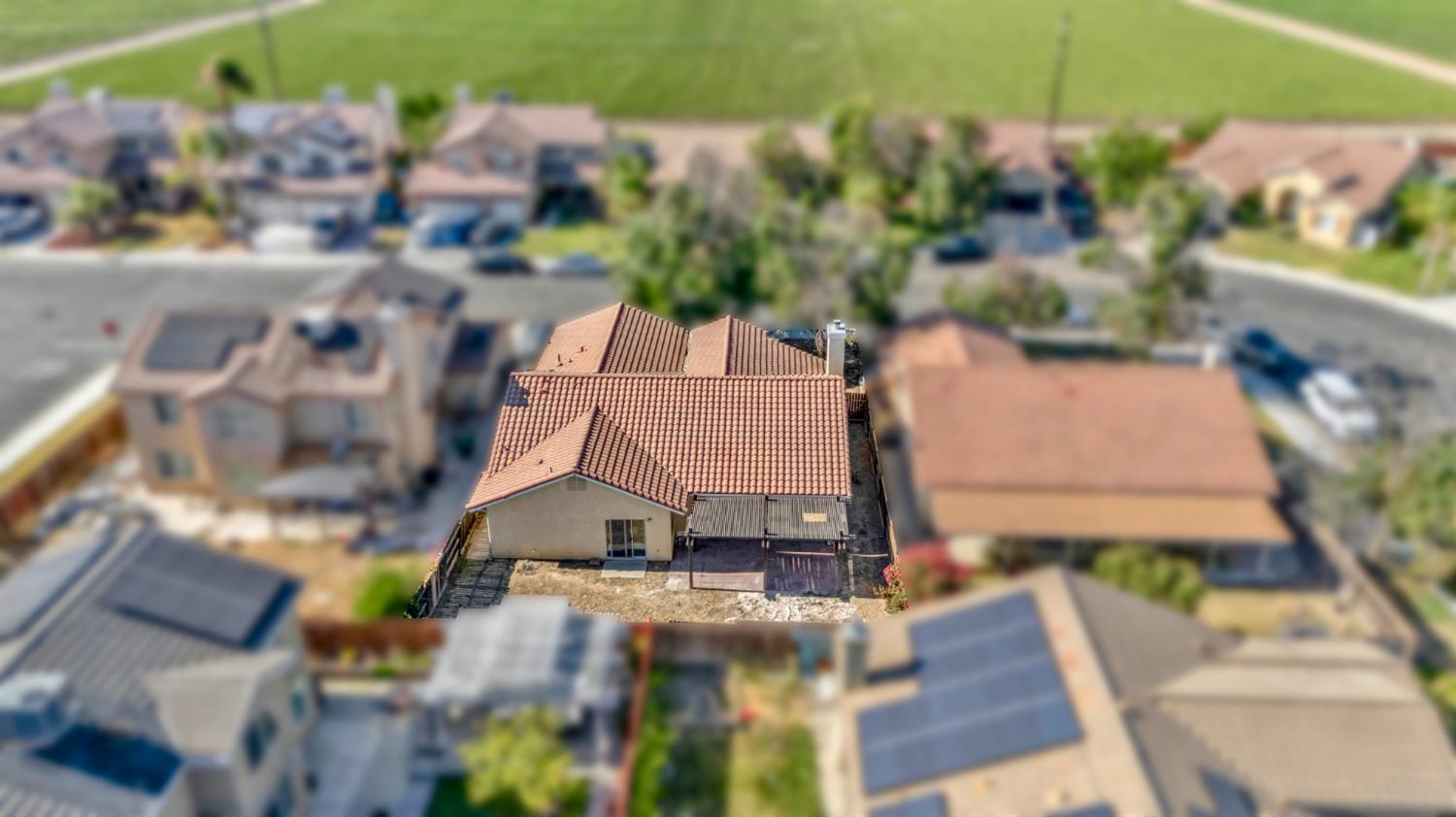 528 Burgundy St, Los Banos, CA 93635