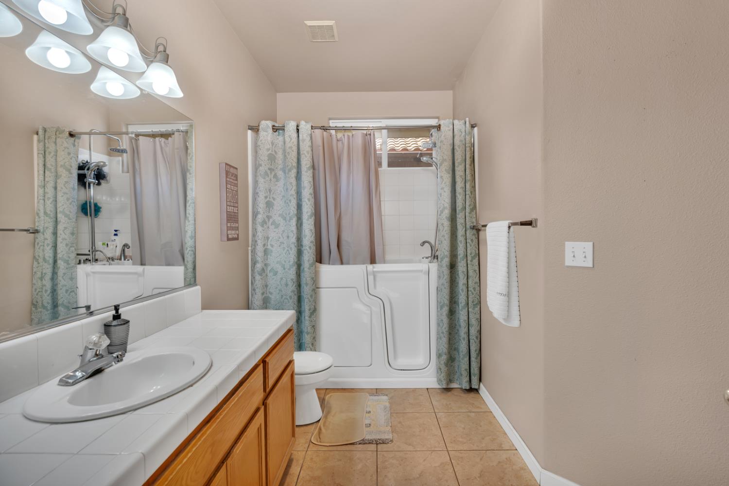 7090 Emerald St, Chowchilla, CA 93610