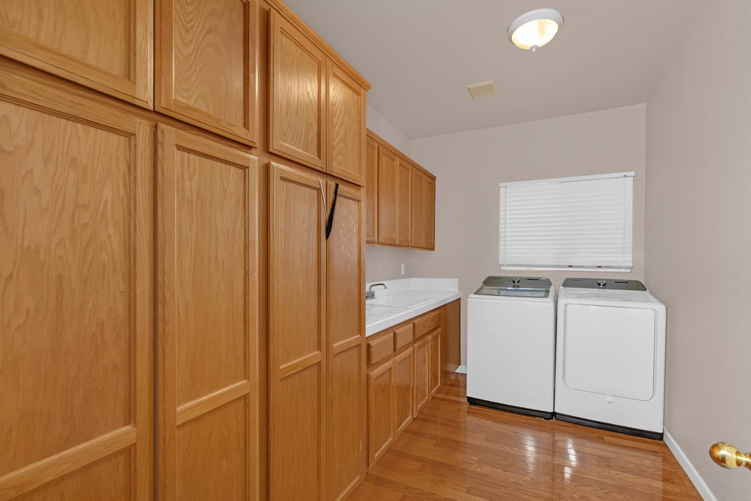 7090 Emerald St, Chowchilla, CA 93610