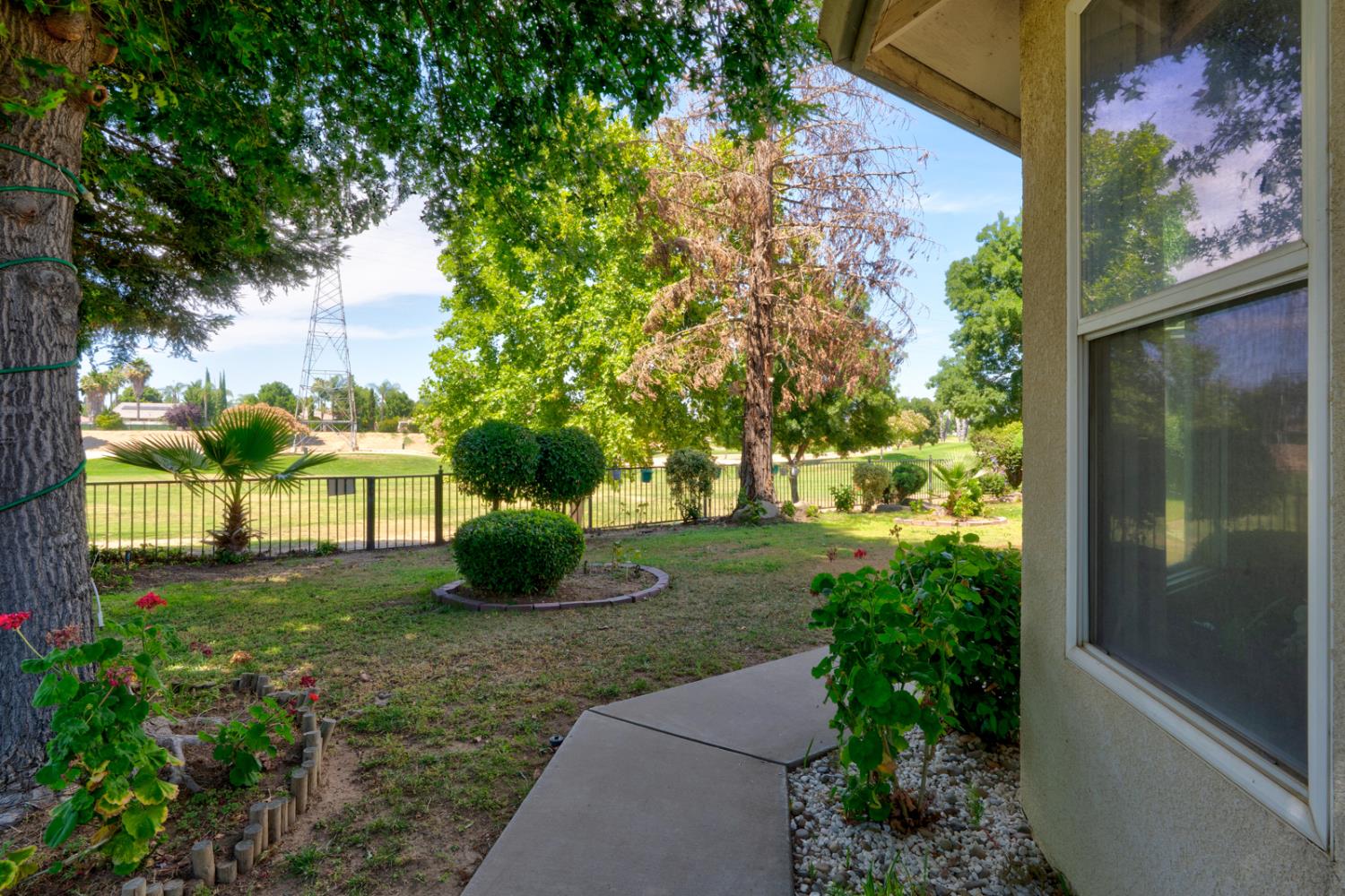7090 Emerald St, Chowchilla, CA 93610