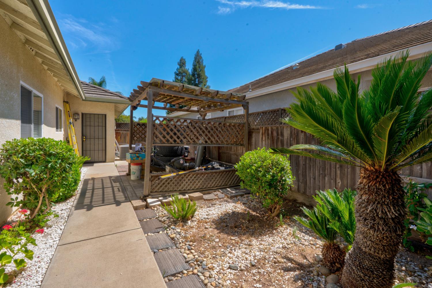 7090 Emerald St, Chowchilla, CA 93610