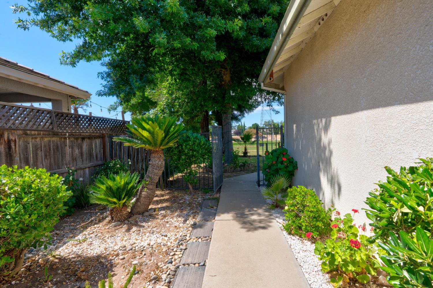 7090 Emerald St, Chowchilla, CA 93610