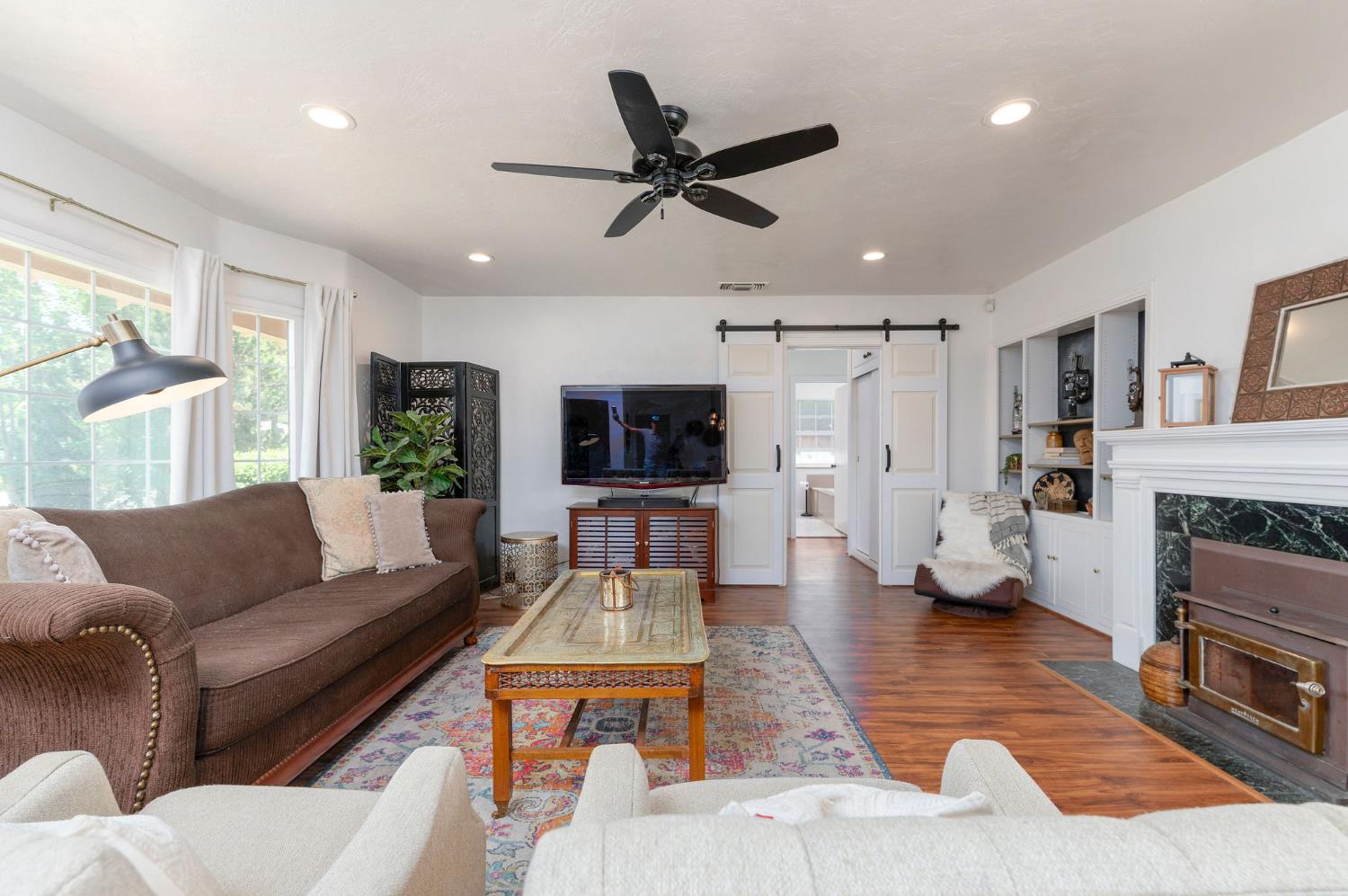 1305 Glenwood Dr, Modesto, CA 95350