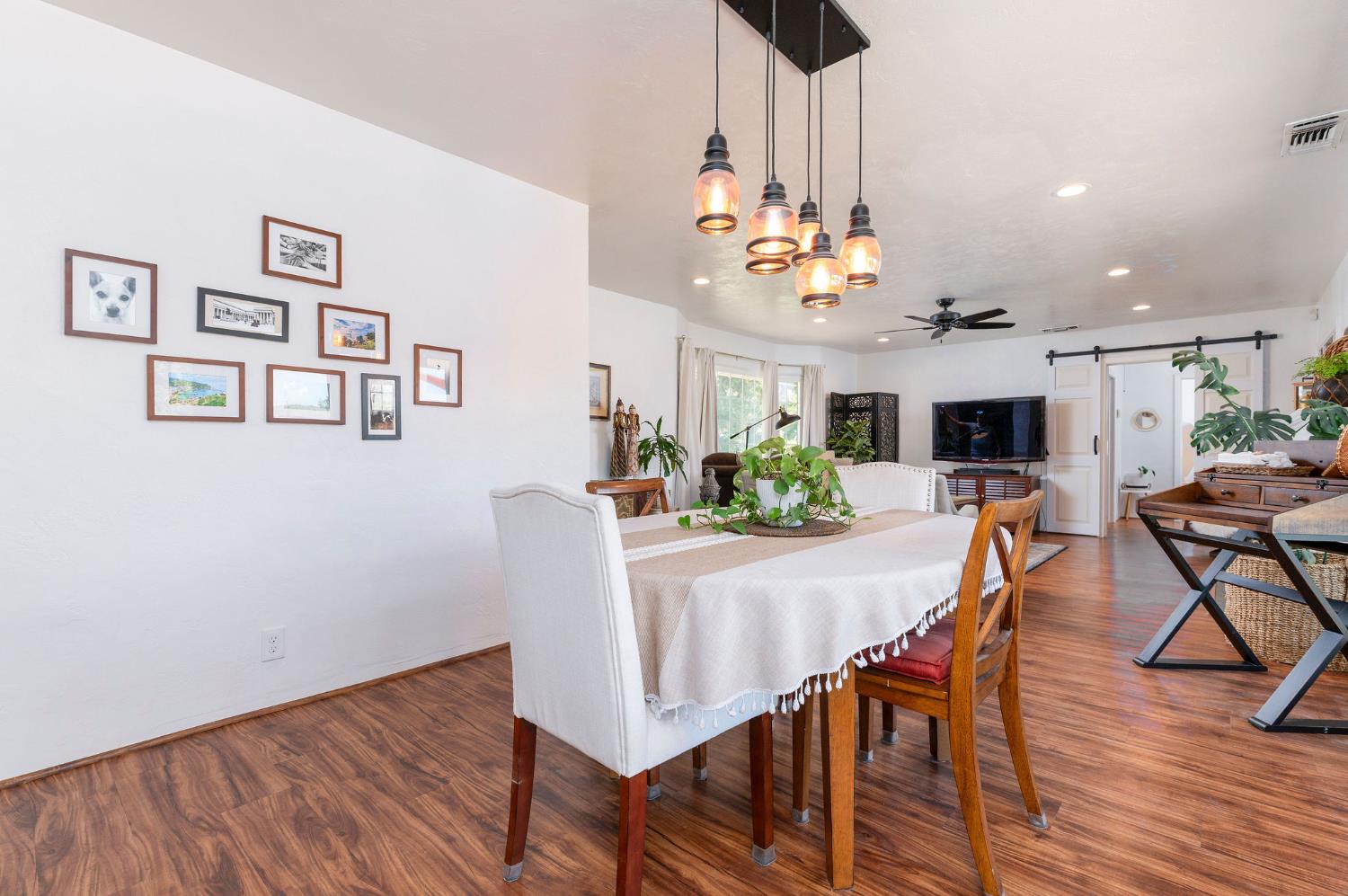 1305 Glenwood Dr, Modesto, CA 95350