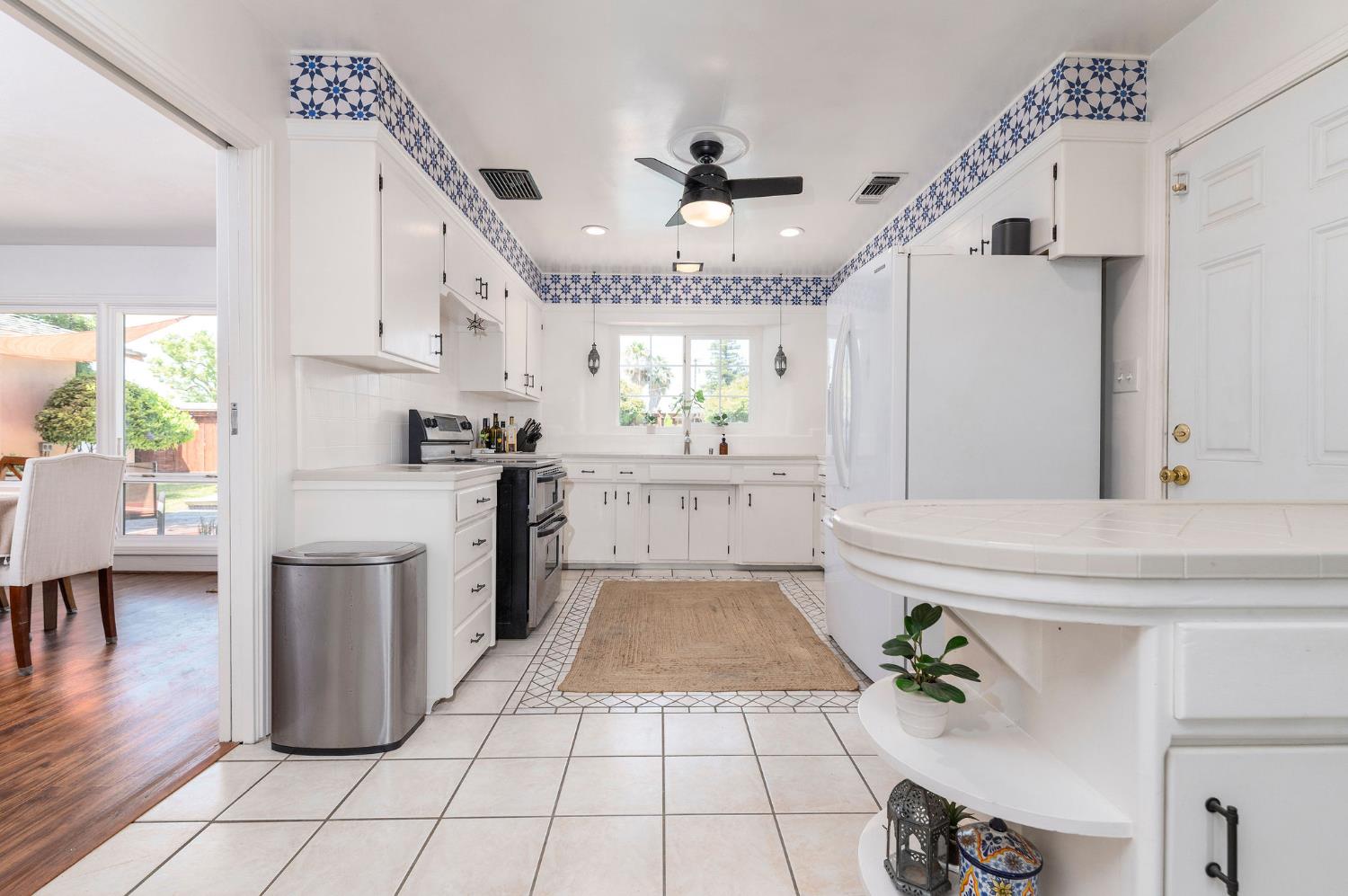 1305 Glenwood Dr, Modesto, CA 95350