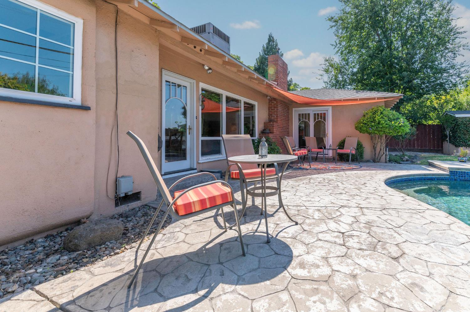 1305 Glenwood Dr, Modesto, CA 95350
