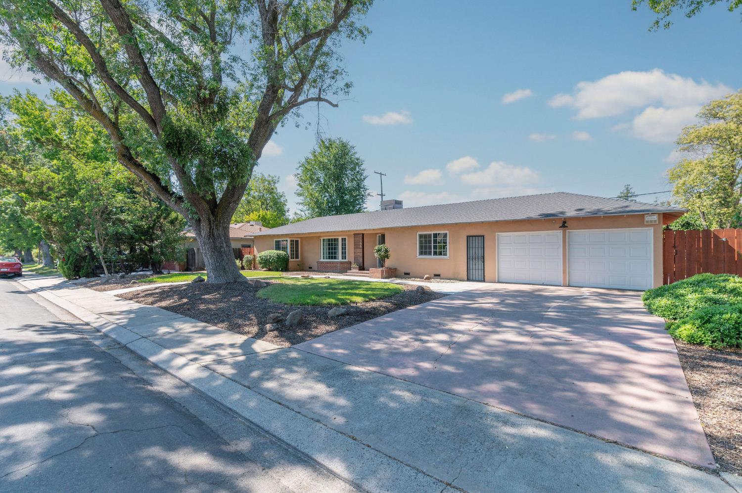 1305 Glenwood Dr, Modesto, CA 95350