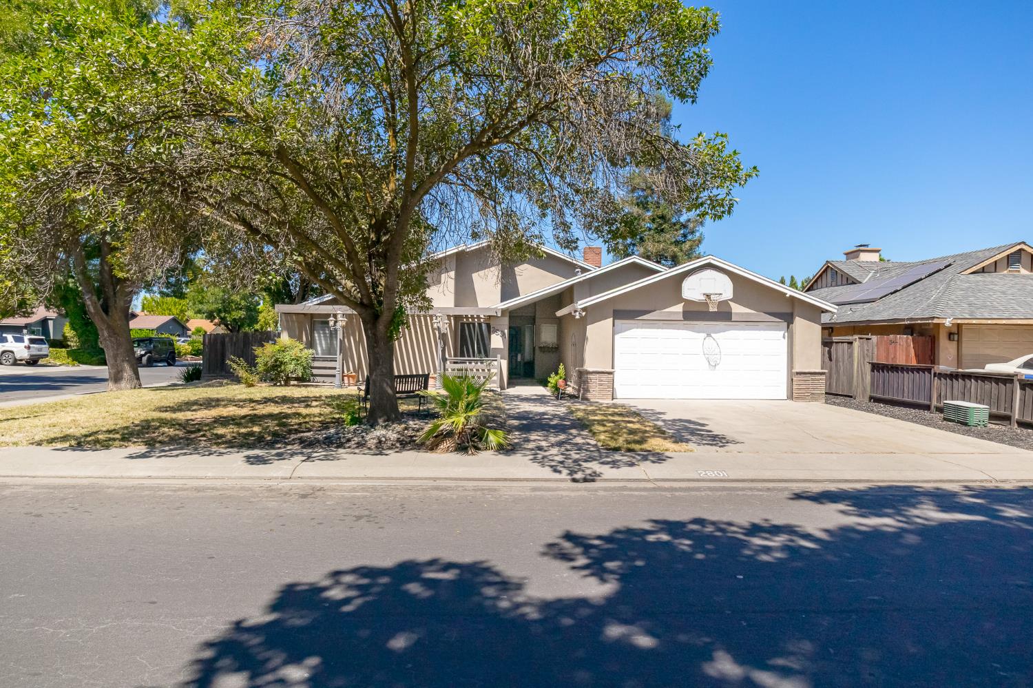 2801 Zarand Dr, Modesto, CA 95355