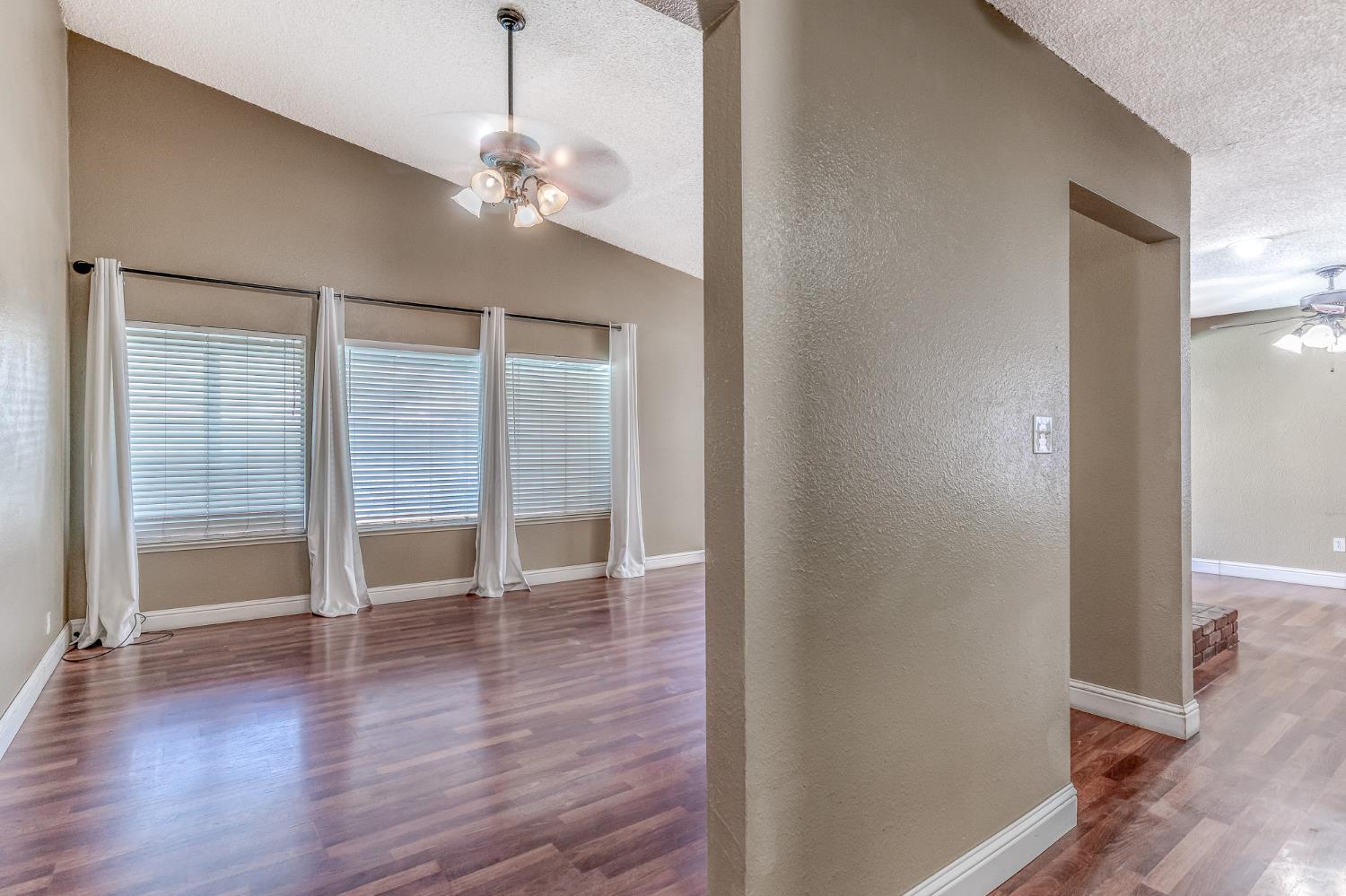2801 Zarand Dr, Modesto, CA 95355