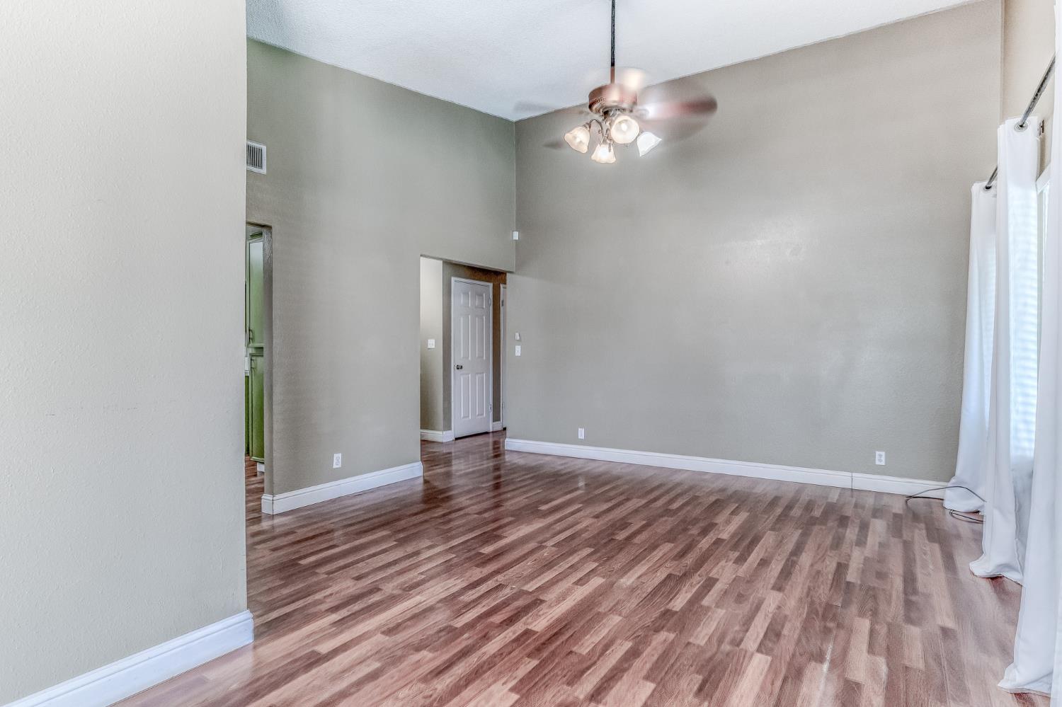 2801 Zarand Dr, Modesto, CA 95355
