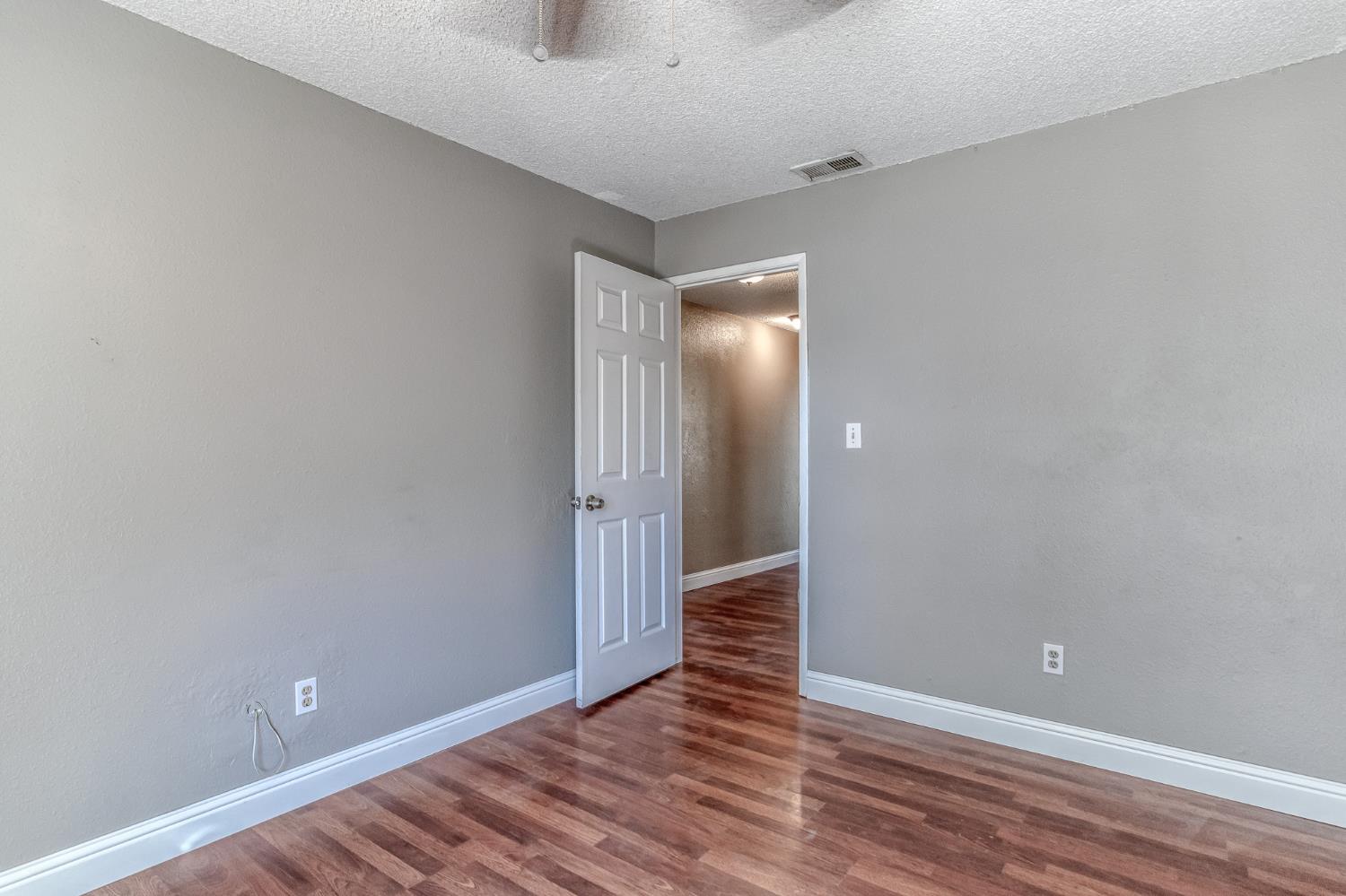 2801 Zarand Dr, Modesto, CA 95355