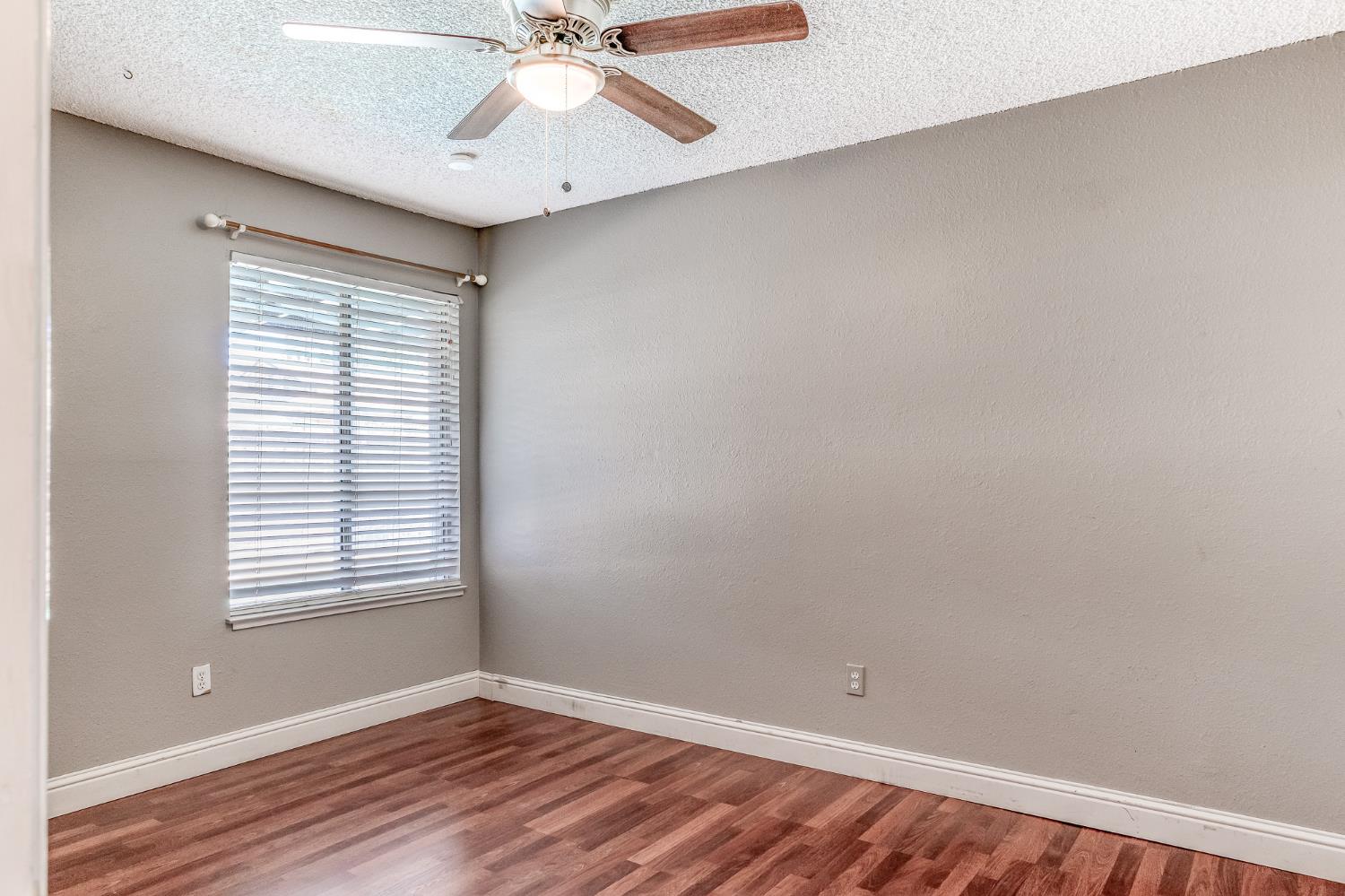 2801 Zarand Dr, Modesto, CA 95355