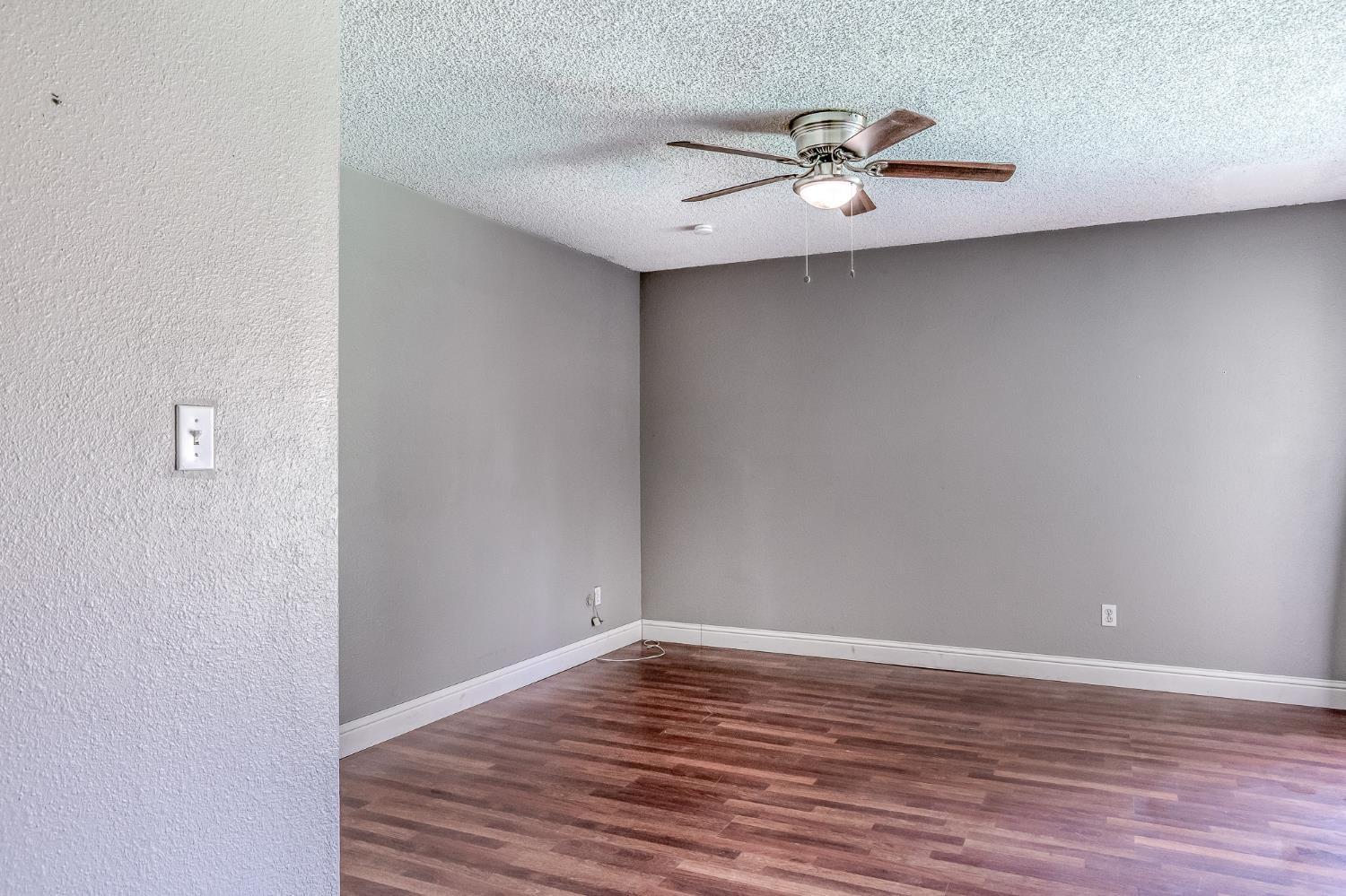 2801 Zarand Dr, Modesto, CA 95355