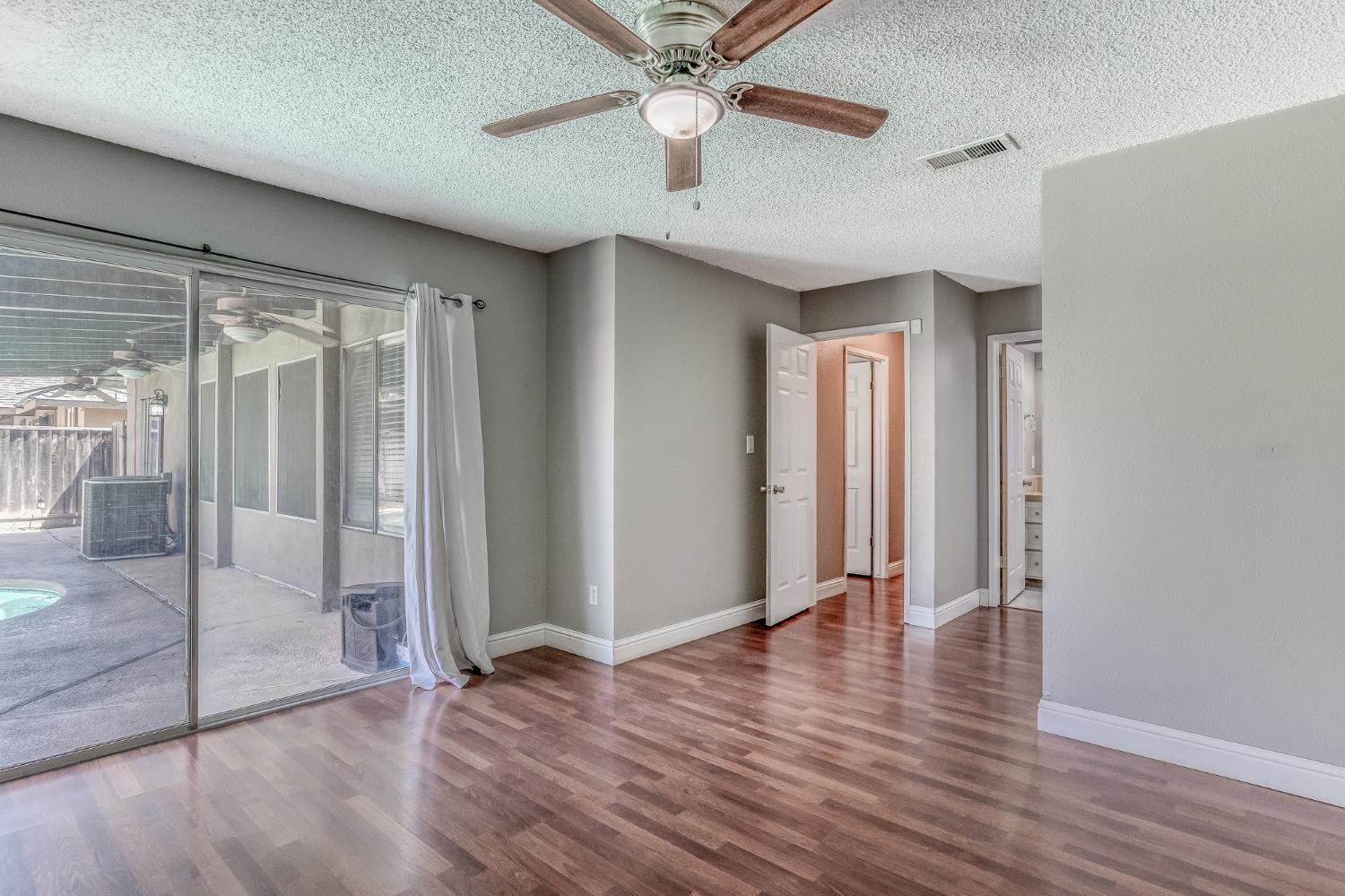 2801 Zarand Dr, Modesto, CA 95355