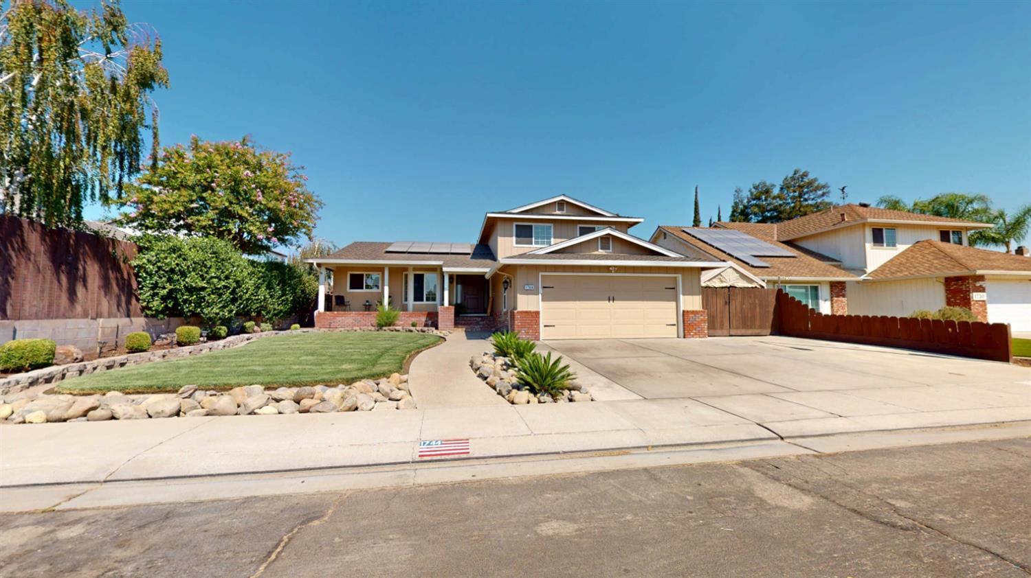 1744 Hyde Park Ln, Manteca, CA 95336