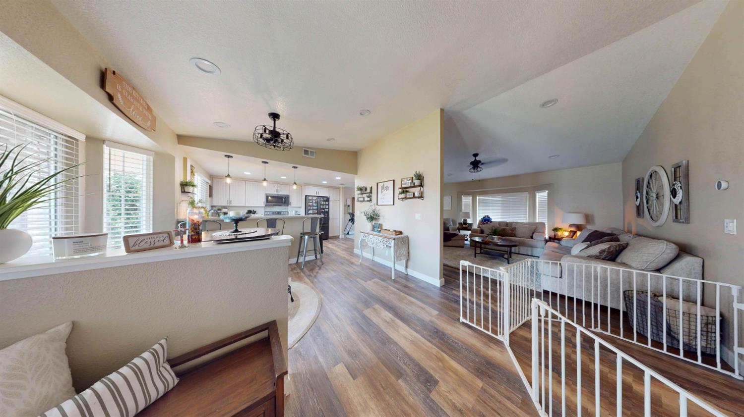 1744 Hyde Park Ln, Manteca, CA 95336