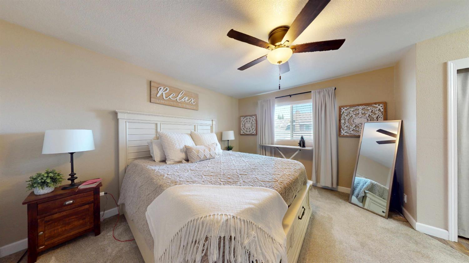 1744 Hyde Park Ln, Manteca, CA 95336