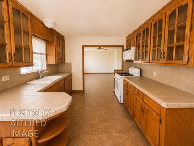 1217 Woodman Way, Modesto, CA 95350
