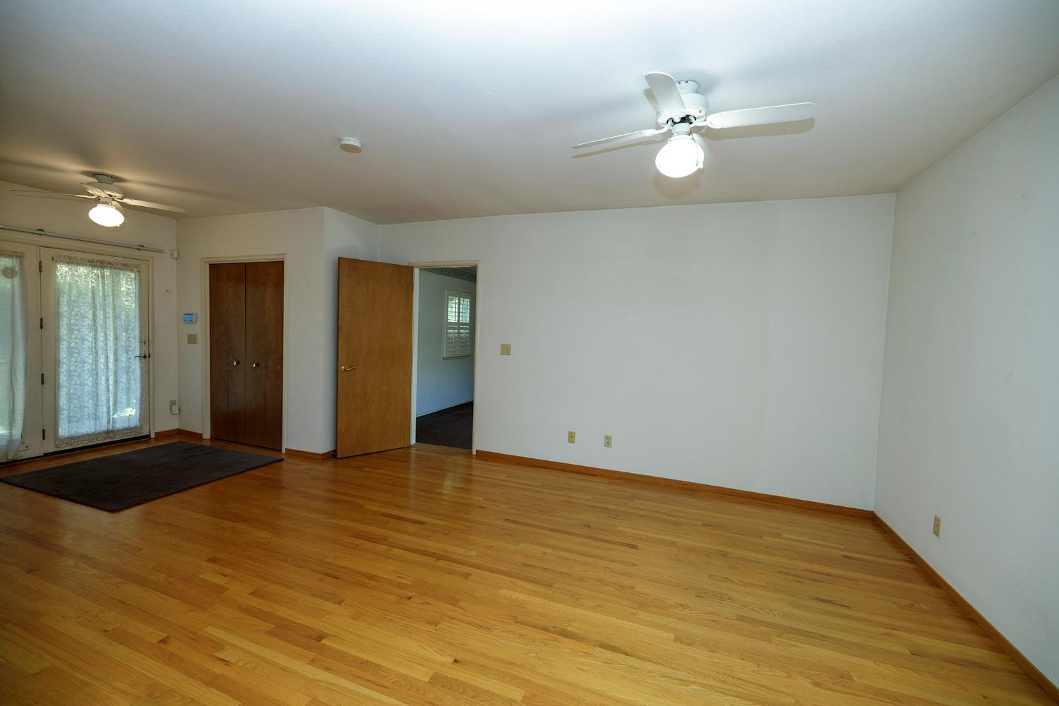 22342 Henry Rd, Escalon, CA 95320