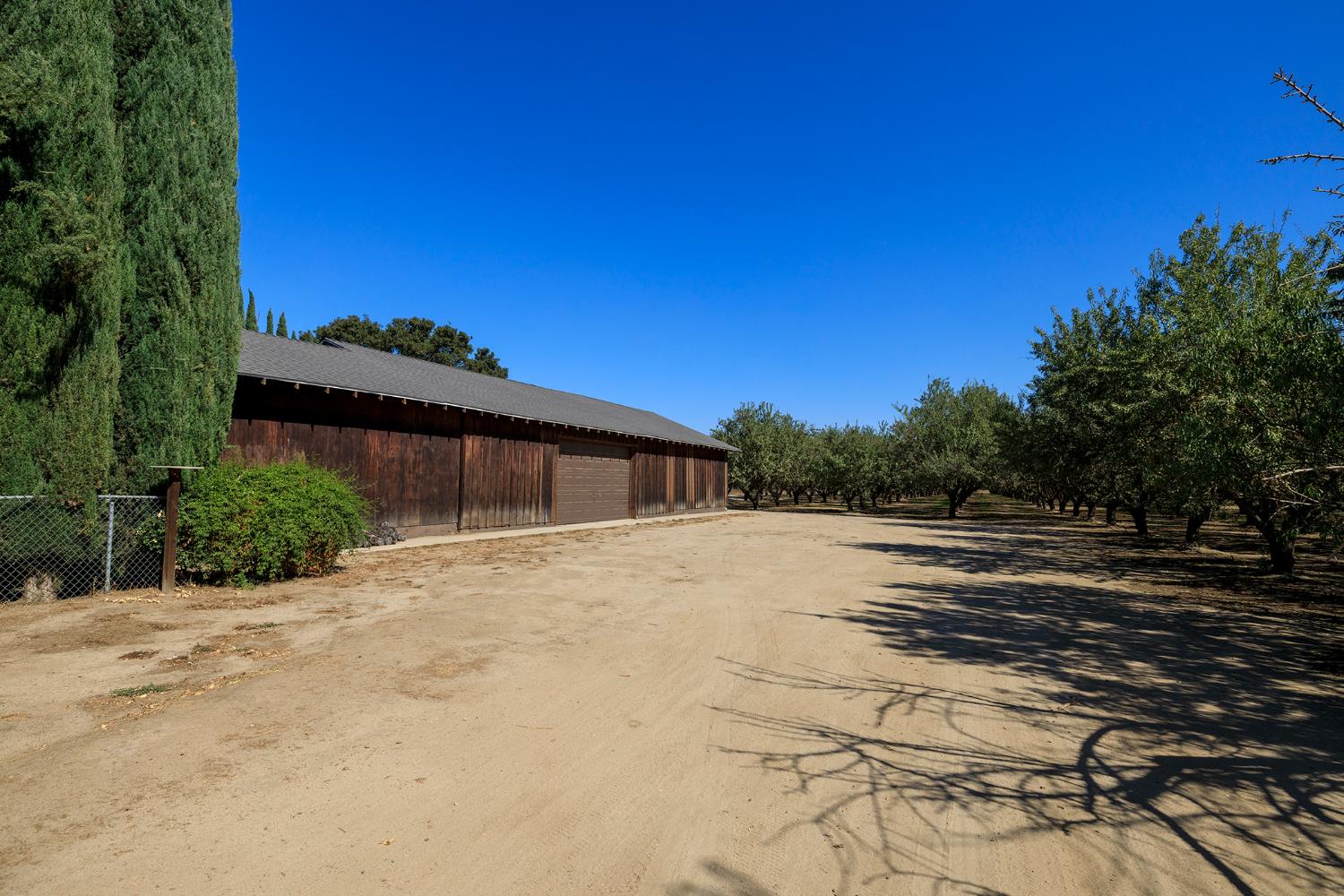 22342 Henry Rd, Escalon, CA 95320