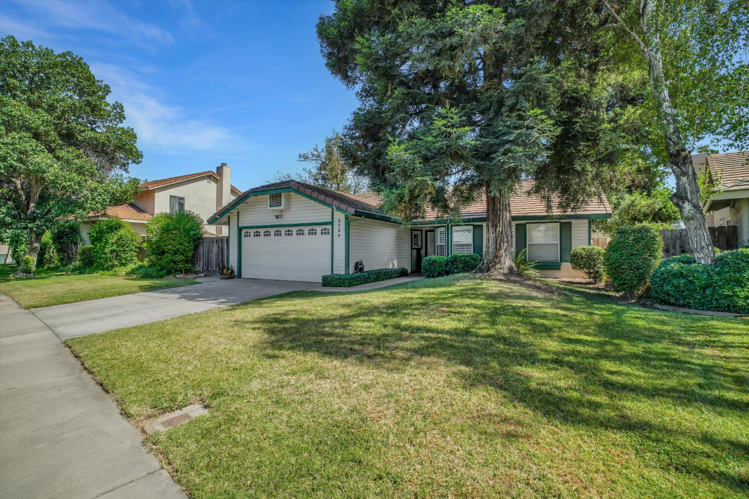 2504 Crosswood Way, Modesto, CA 95355