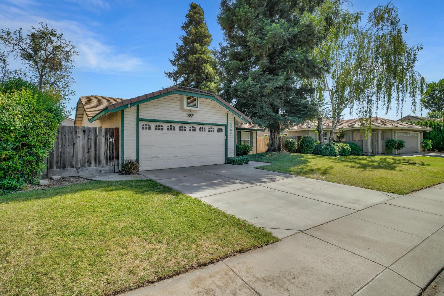 2504 Crosswood Way, Modesto, CA 95355