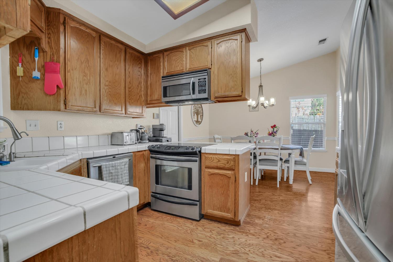 2504 Crosswood Way, Modesto, CA 95355
