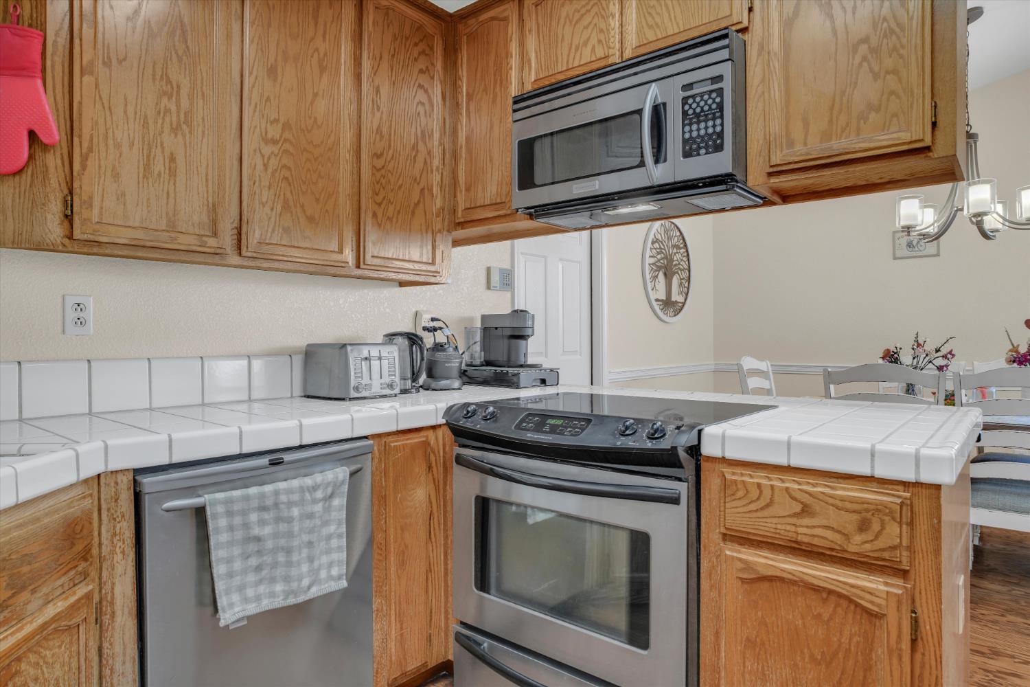 2504 Crosswood Way, Modesto, CA 95355