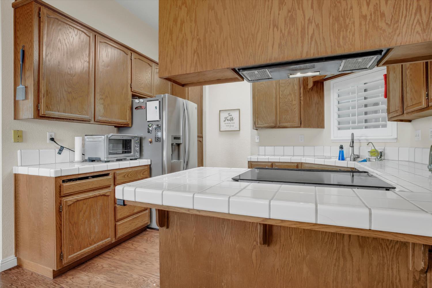 2504 Crosswood Way, Modesto, CA 95355