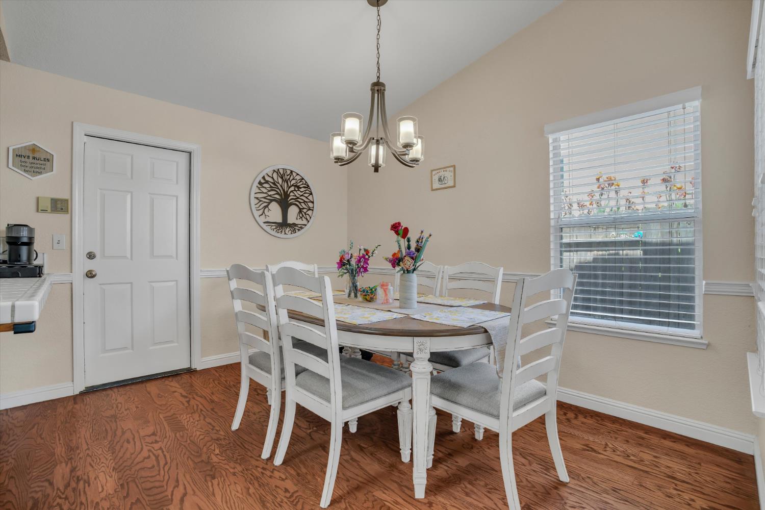 2504 Crosswood Way, Modesto, CA 95355