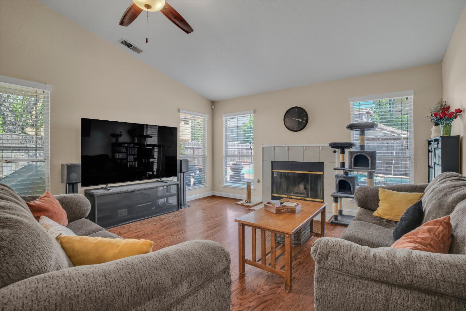 2504 Crosswood Way, Modesto, CA 95355