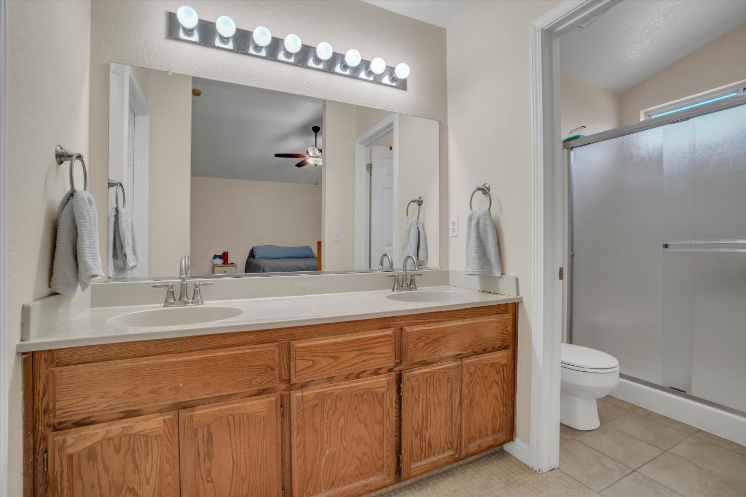 2504 Crosswood Way, Modesto, CA 95355