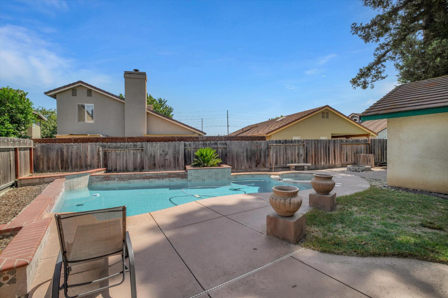 2504 Crosswood Way, Modesto, CA 95355