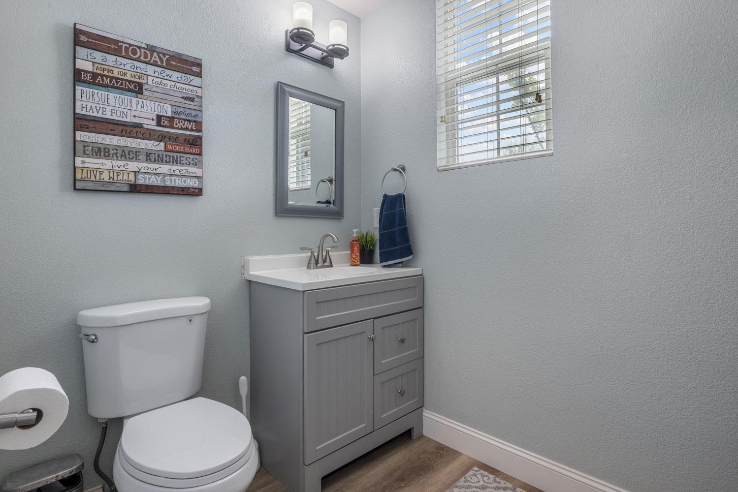 4130 Enclave Dr, Turlock, CA 95382