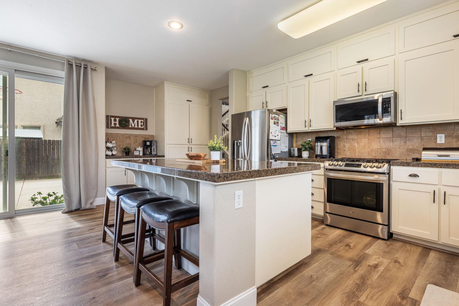 4130 Enclave Dr, Turlock, CA 95382