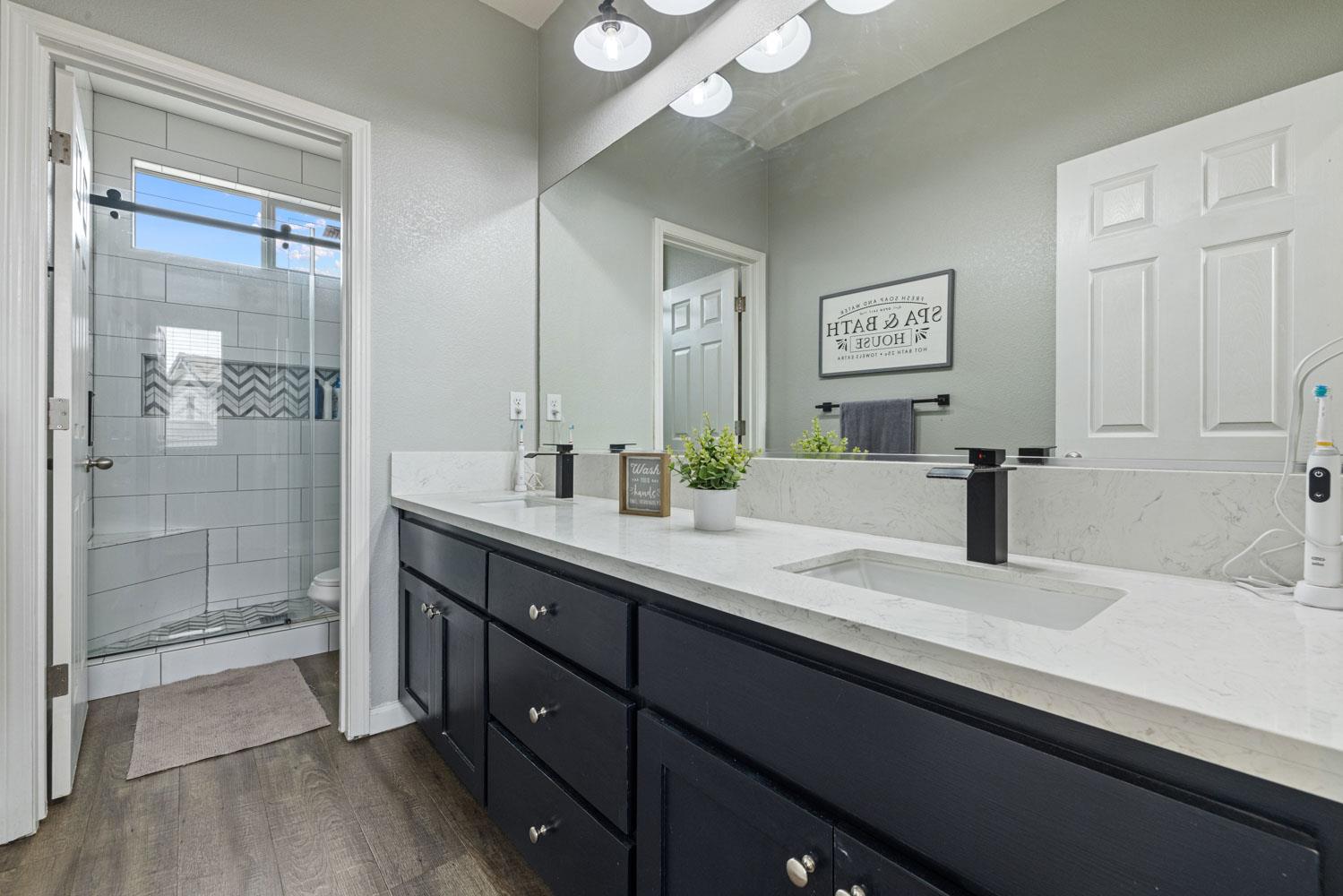 4130 Enclave Dr, Turlock, CA 95382