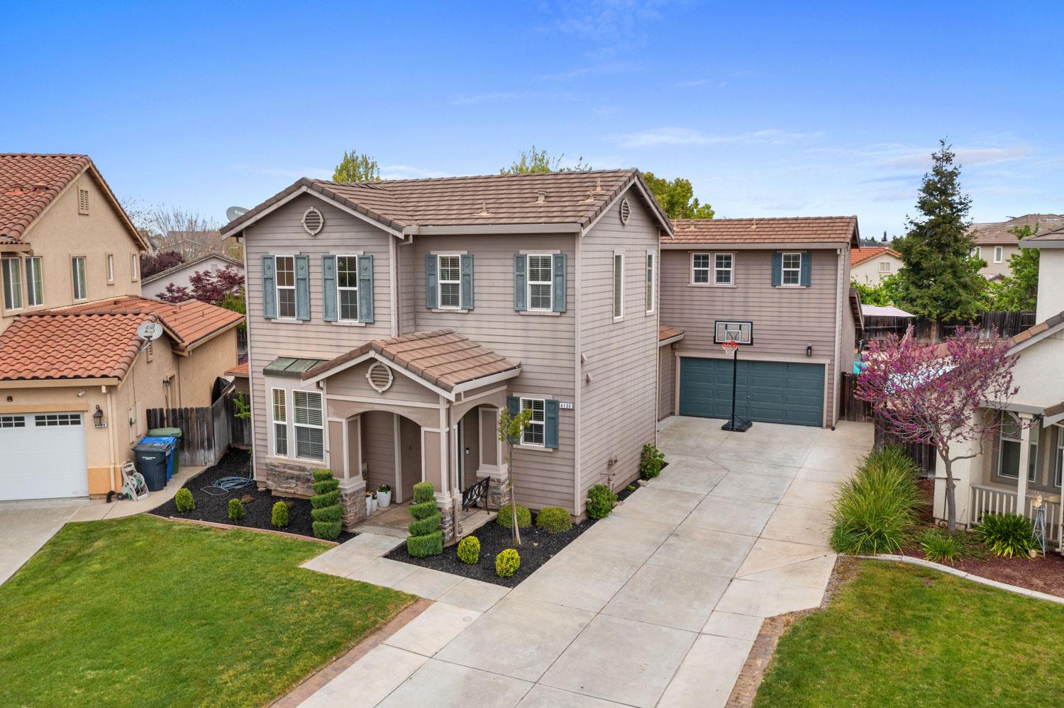 4130 Enclave Dr, Turlock, CA 95382