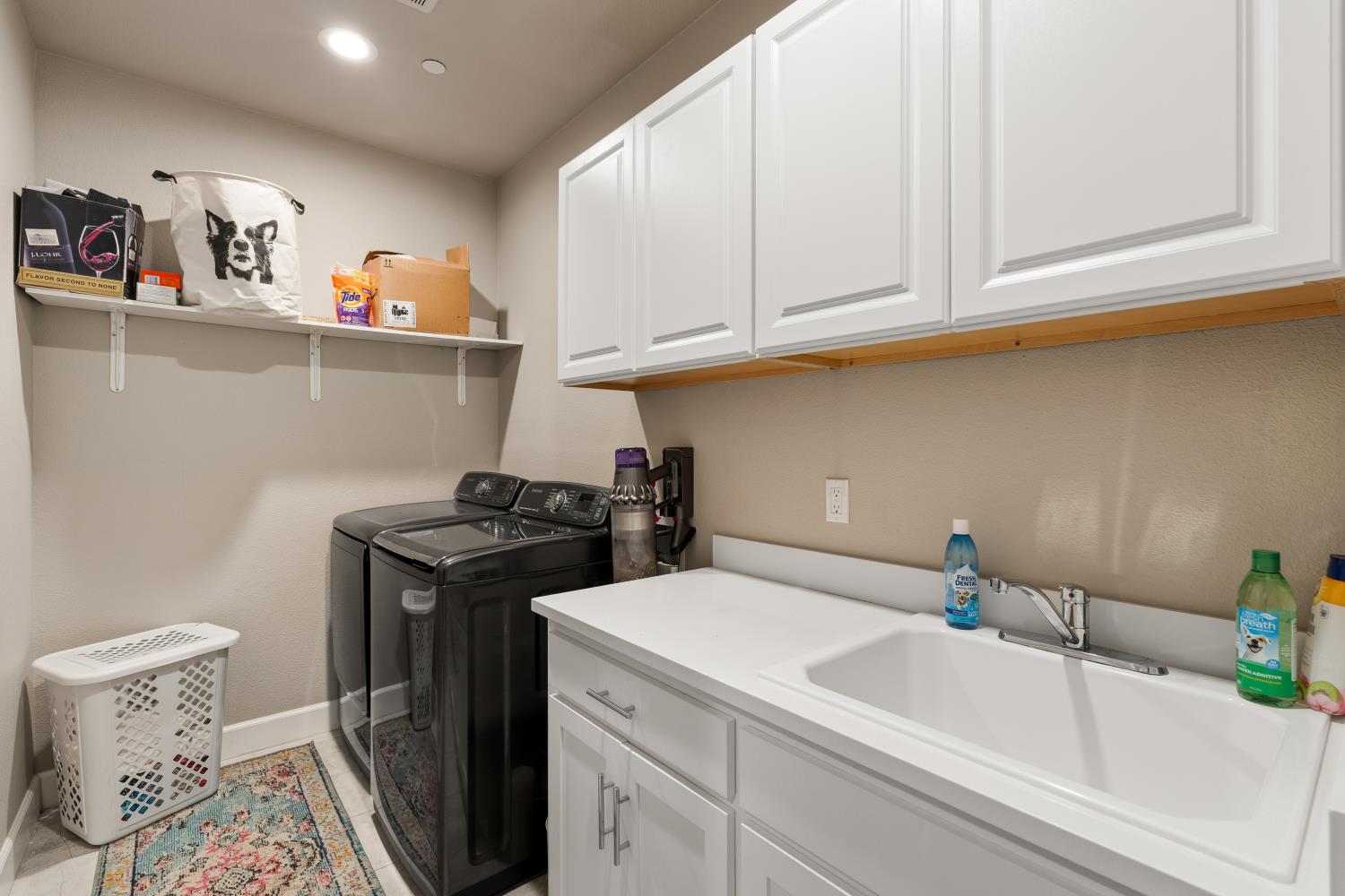 1603 Banister Ln, Manteca, CA 95337