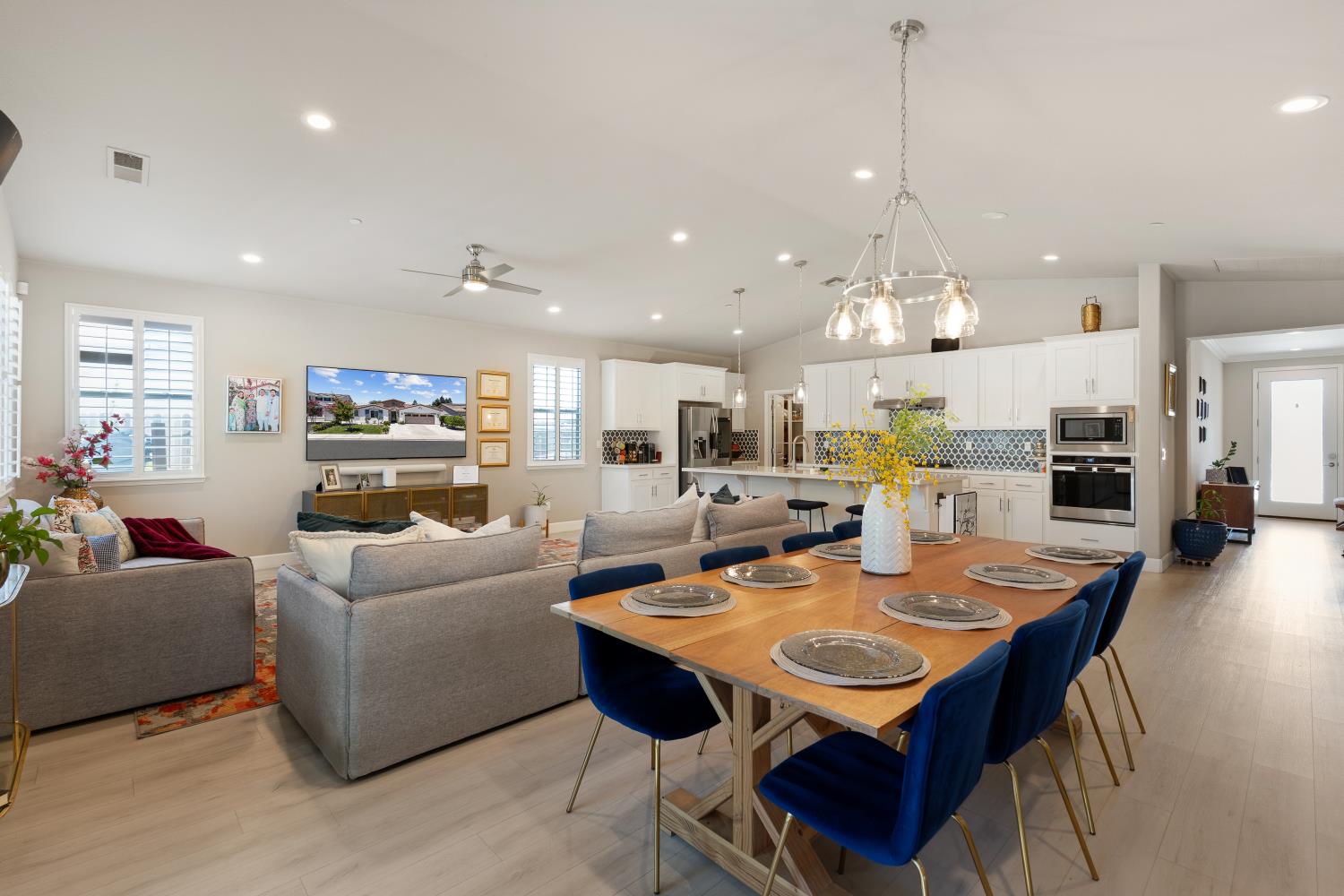 1603 Banister Ln, Manteca, CA 95337