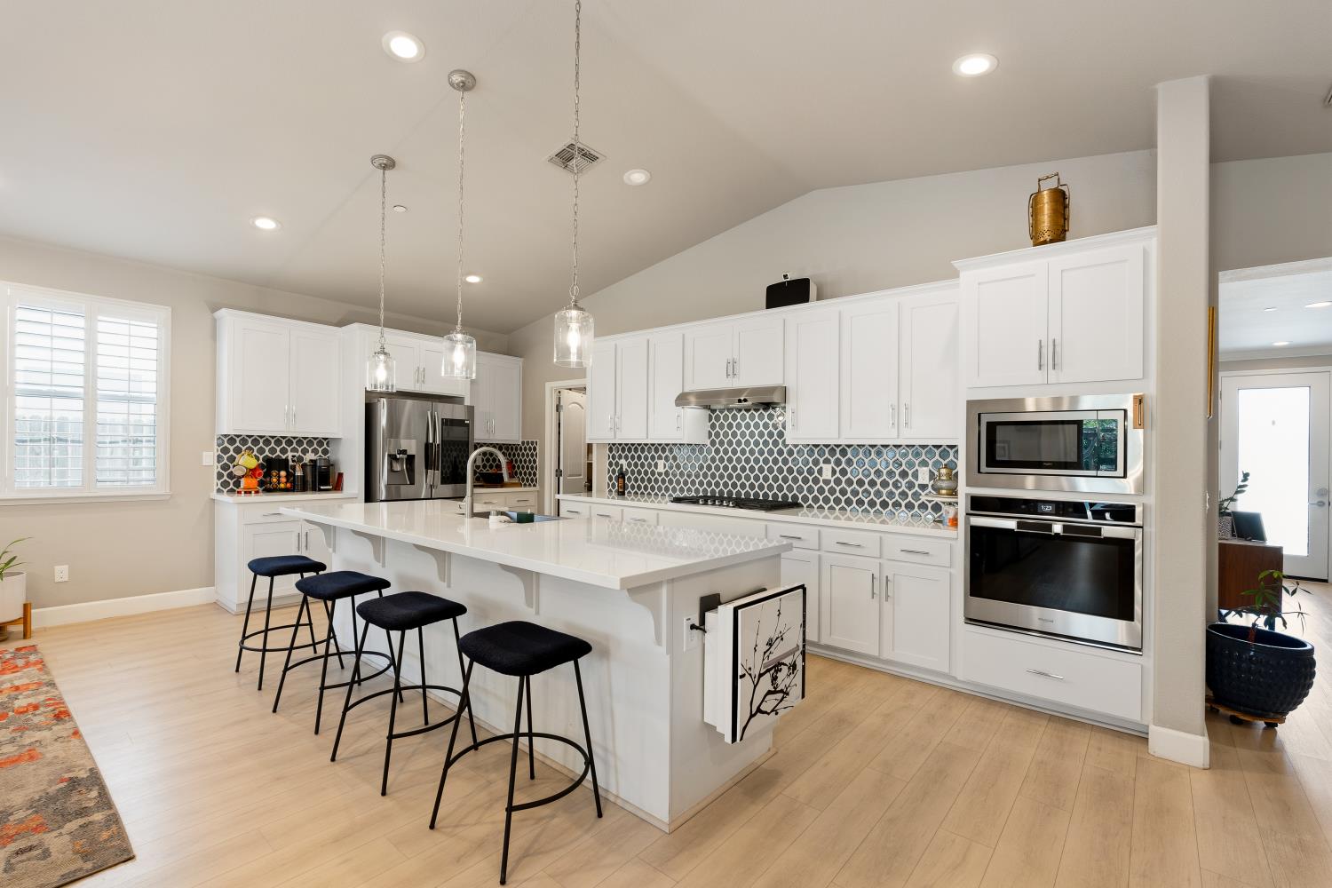 1603 Banister Ln, Manteca, CA 95337