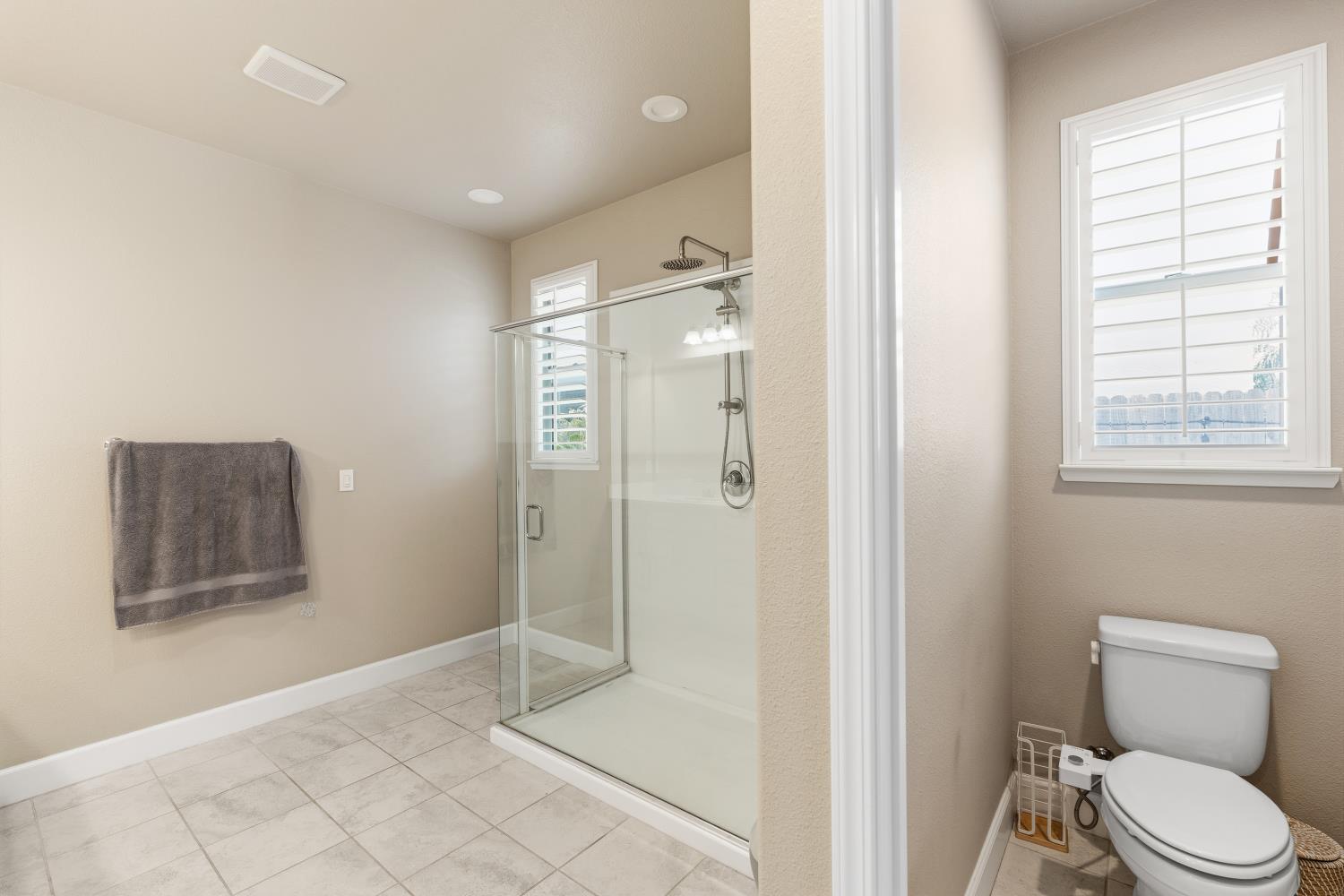 1603 Banister Ln, Manteca, CA 95337