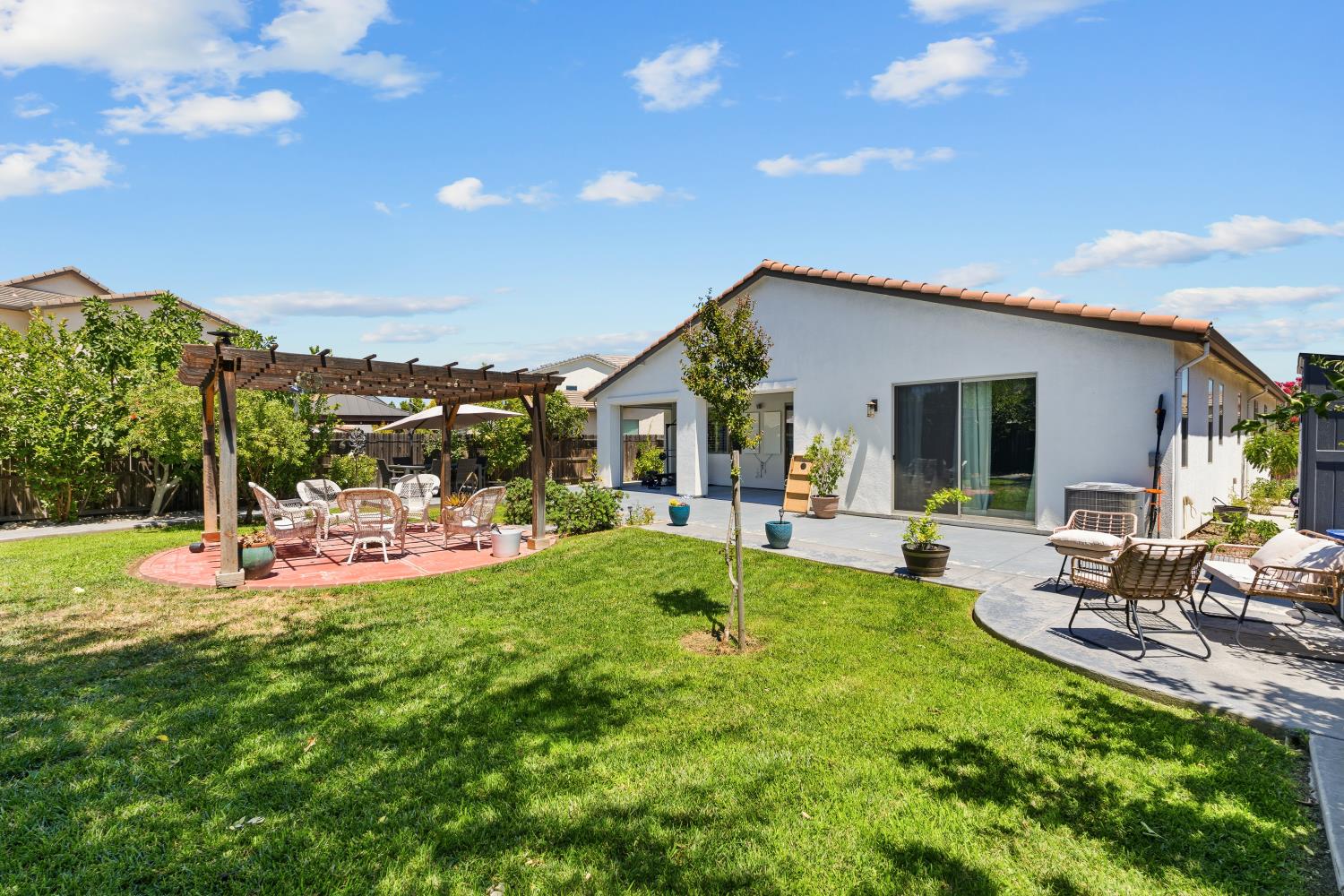 1603 Banister Ln, Manteca, CA 95337