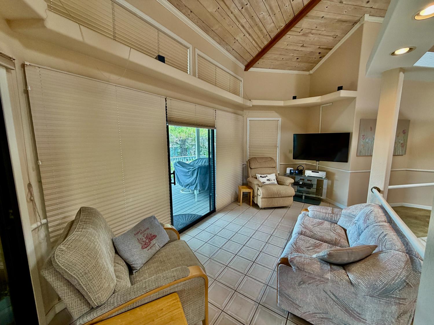 286 Tennis Ct, Copperopolis, CA 95228